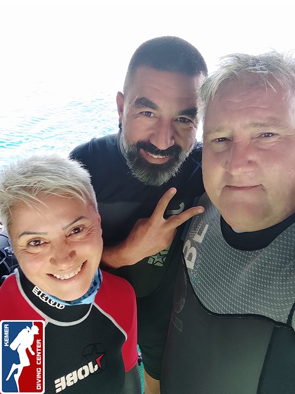 DivingKemer01.jpg