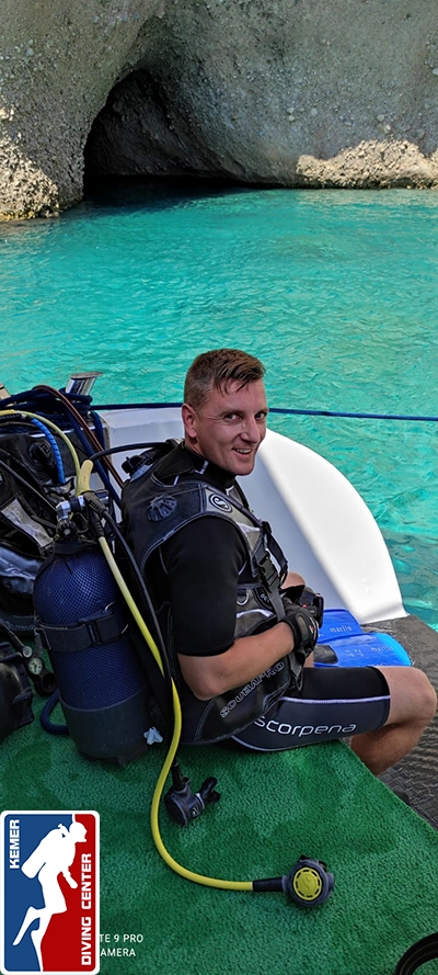 DivingKemer13.jpg
